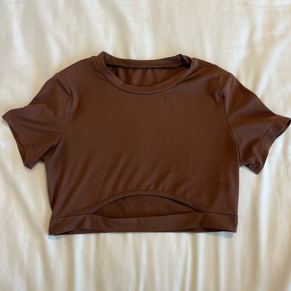 Brown cut out cropped tee